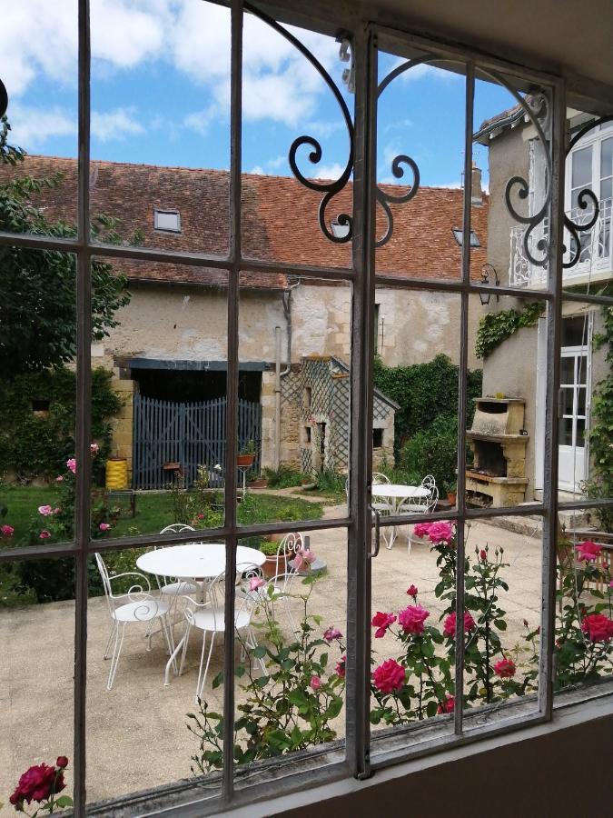 Le Relais Des Roses- Chambres D'Hotes Vatan Екстер'єр фото