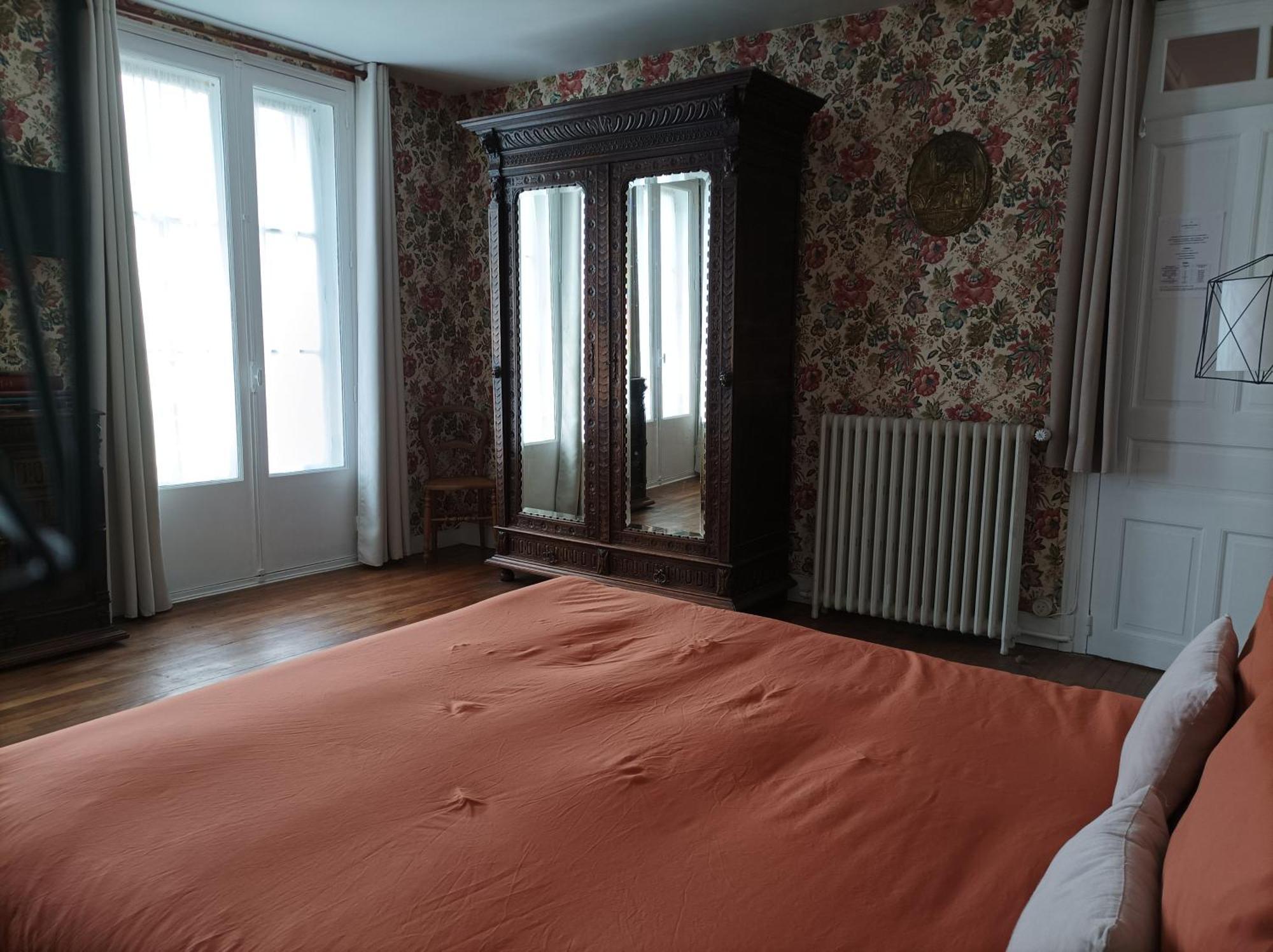 Le Relais Des Roses- Chambres D'Hotes Vatan Екстер'єр фото